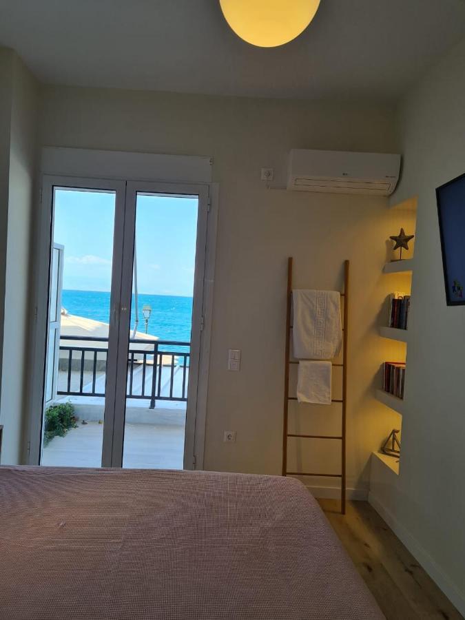 Grace Seaside Apartment Loutráki Exterior photo